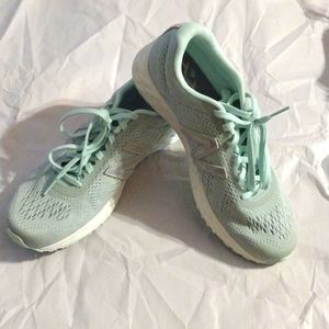 EUC New Balance women's shoes